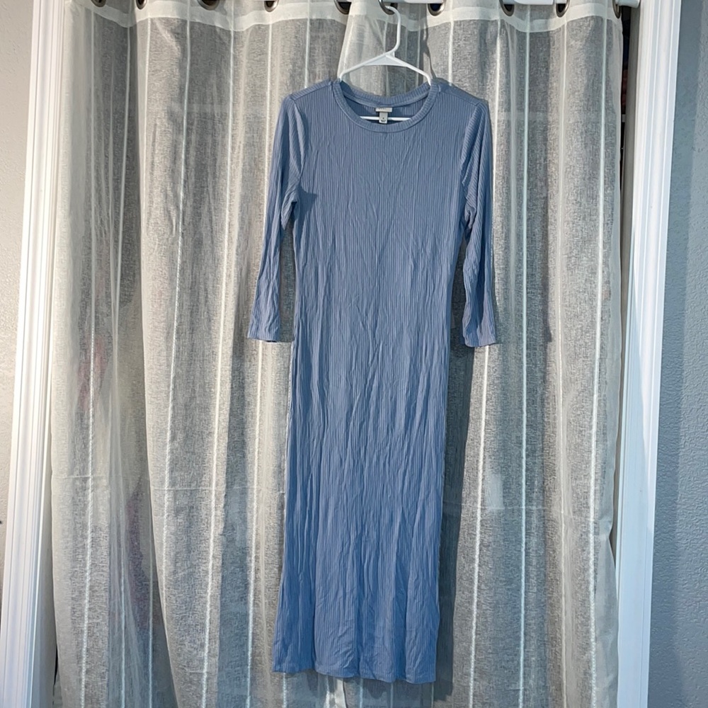 blue dress